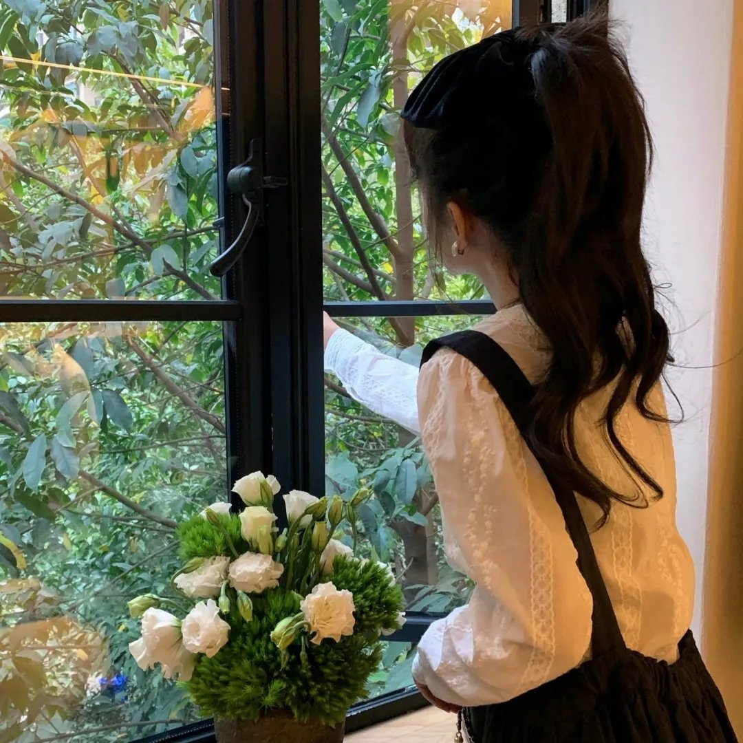 同一汪檐下